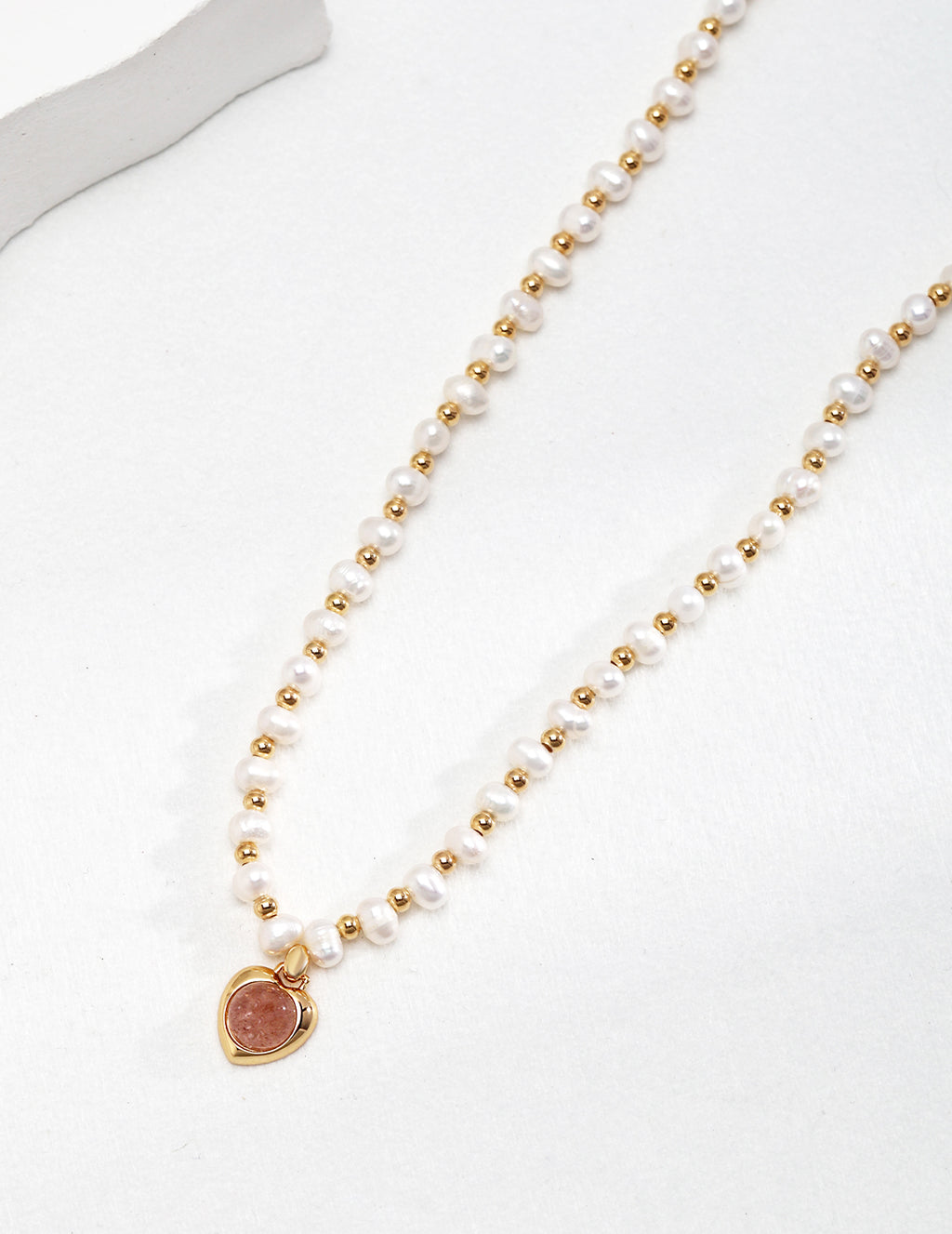 Lustrous Natural Pearl Choker