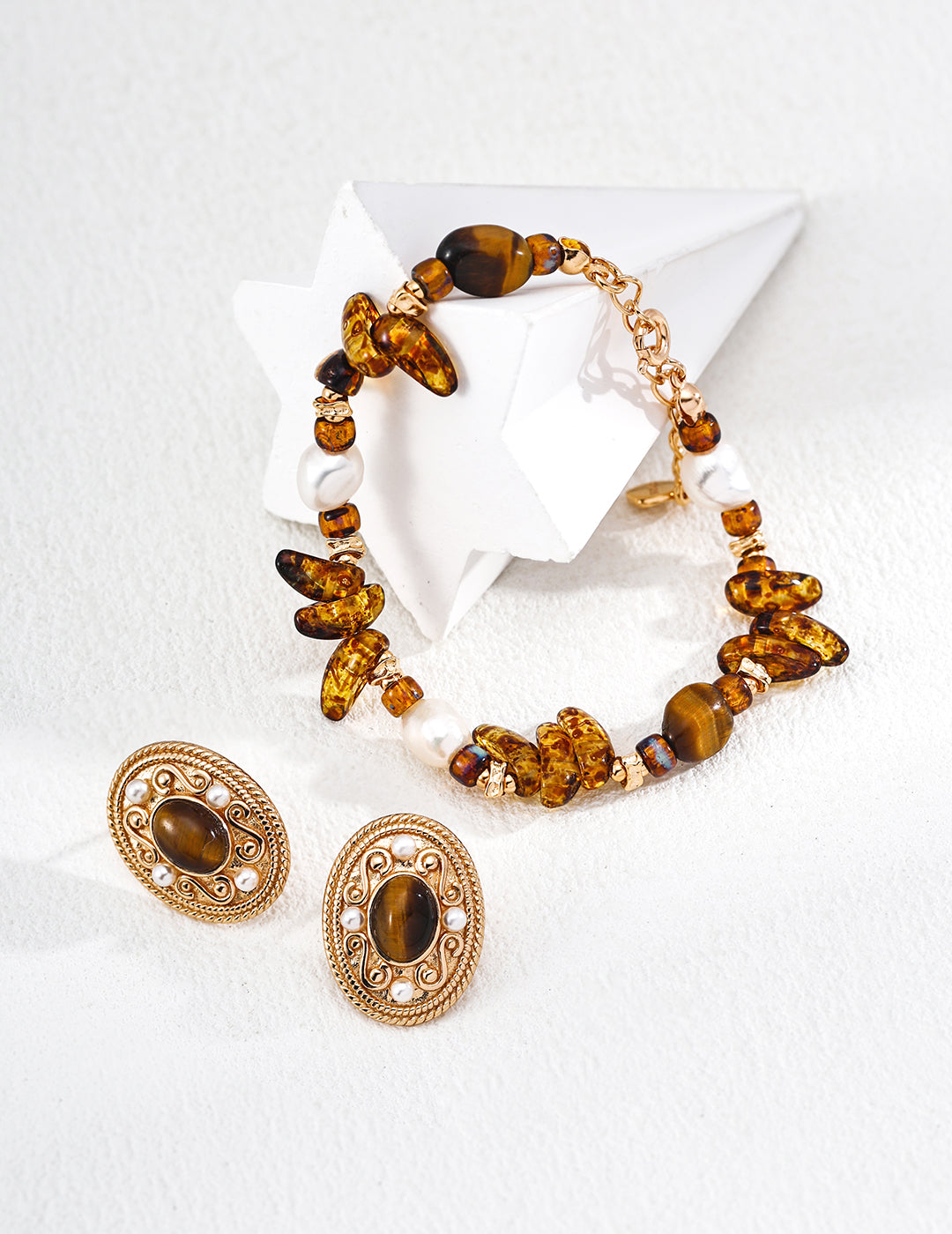 Retro Glass & Tiger Eye Pearl Bracelet